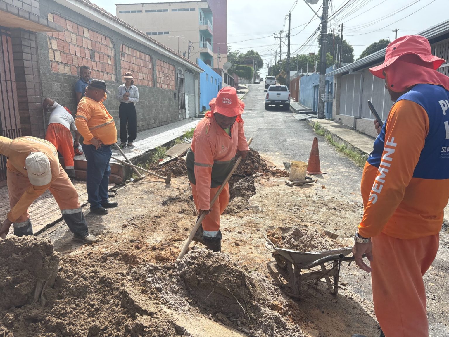 Drenagem profunda em via do bairro Japiim é restabelecida