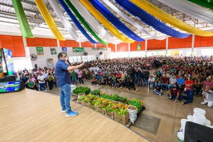 Roberto Cidade cumpre agenda em Autazes com entrega de escola de tempo integral e obras na AM-254