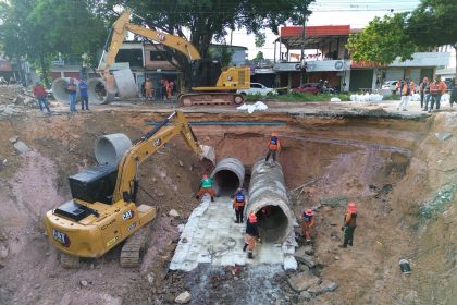 Prefeitura dá continuidade às obras de manutenção e recuperação viária na avenida Autaz Mirim