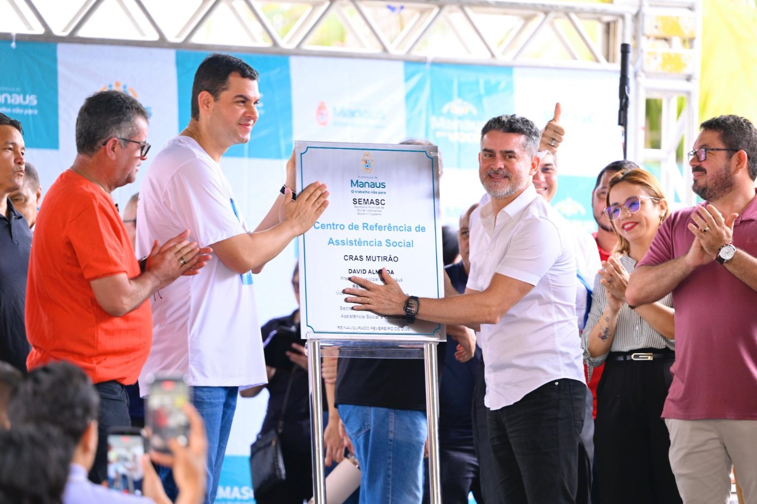 Prefeito David Almeida entrega Cras Mutirão revitalizado