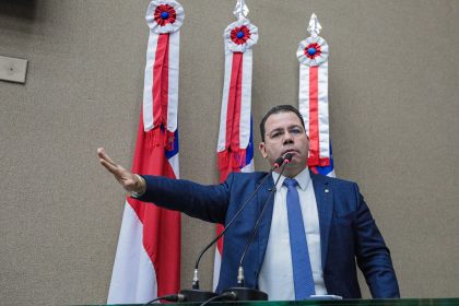 Wilker Barreto aponta incoerências de prefeito de Manaus diante do cenário político no Amazonas