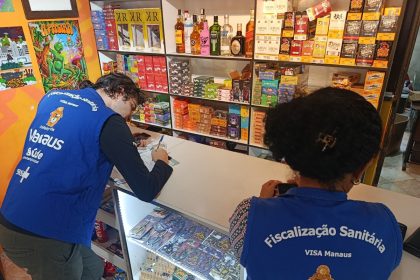 Visa Manaus apreende medicamentos em situação irregular