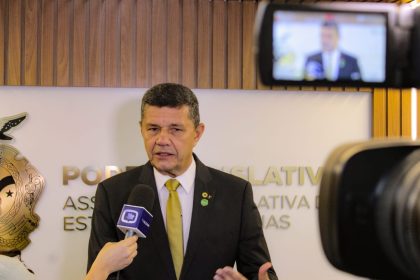 Comandante Dan recebe denúncia de pistas clandestinas e avanço do garimpo ilegal em áreas protegidas