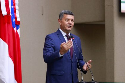 Deputado Comandante Dan levanta questionamentos sobre licitação da SEAP