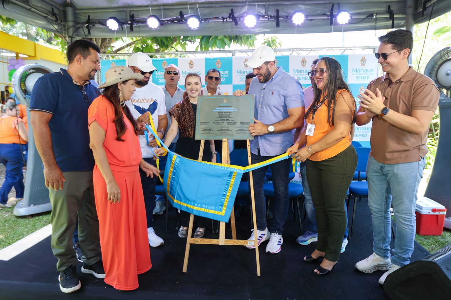 Prefeitura reinaugura duas escolas na zona rural ribeirinha