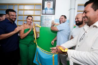 Prefeitura reforça educação com reinauguração de três escolas municipais