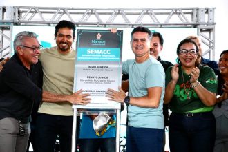 Prefeito David Almeida entrega nova sede da Semacc