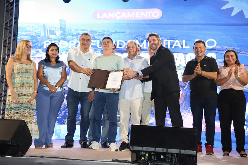 Em maratona de entregas, prefeito David Almeida lança pedra fundamental do Parque Tecnológico do Distrito de Inovação do Largo de São Vicente, no Centro Histórico