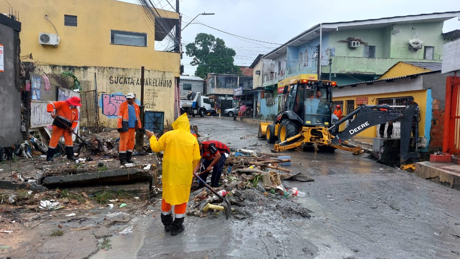 Prefeitura intensifica ações e realiza limpeza estratégica