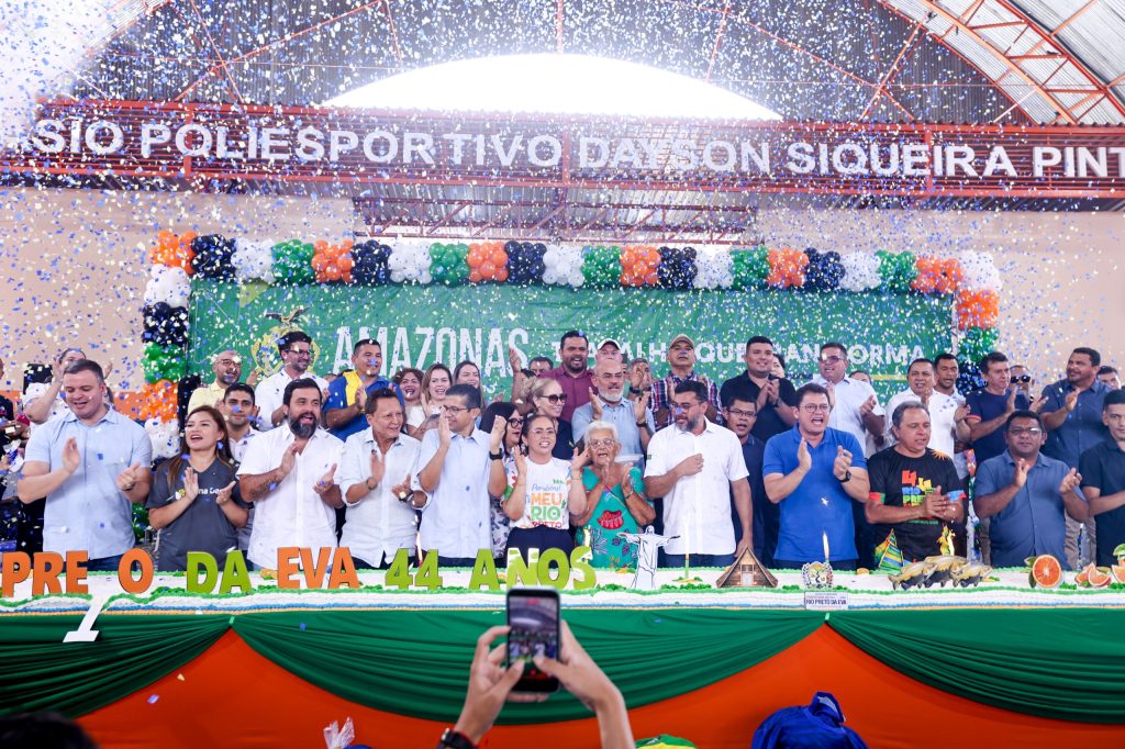 Adjuto Afonso acompanha entregas de obras e ações no aniversário de Rio Preto da Eva