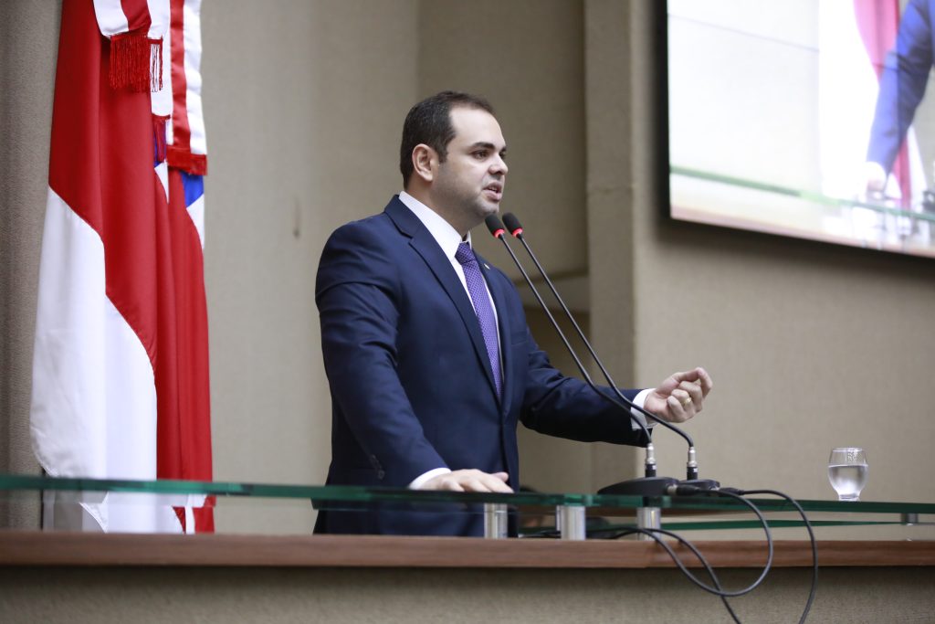 Deputados da Aleam debatem aumento dos combustíveis e impactos da crise internacional