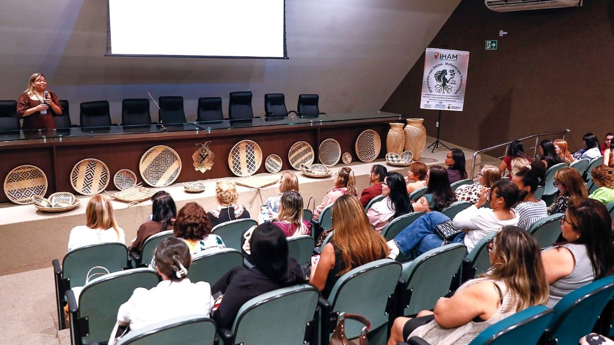 Aleam encerra ações do Mês da Mulher com feira de artesanato e palestra sobre empreendedorismo