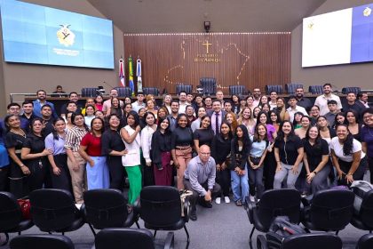 Aleam recebeu mais de cem estudantes para o programa Conhecendo o Legislativo nesta segunda