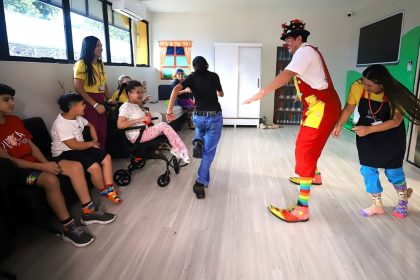 Assembleia Legislativa do Amazonas celebra Dia do Circo com atividades lúdicas para crianças neurodivergentes