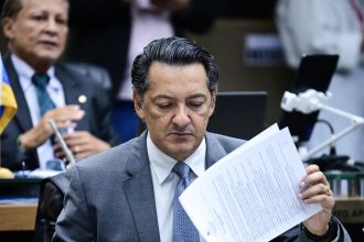 Avanço no cuidado ao autismo: PL de Felipe Souza é aprovado na Aleam