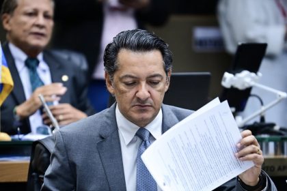 Avanço no cuidado ao autismo: PL de Felipe Souza é aprovado na Aleam