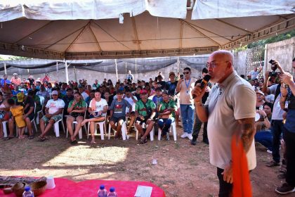 Cabo Maciel entrega emenda parlamentar de R$ 300 mil para fortalecer produção indígena em Lábrea