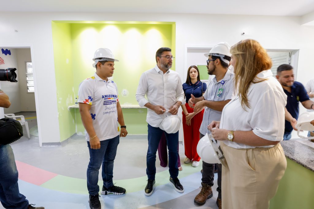 Defensor da causa autista no Amazonas, deputado Mário César Filho vistoria obras do 3º CAIC-TEA em Manaus