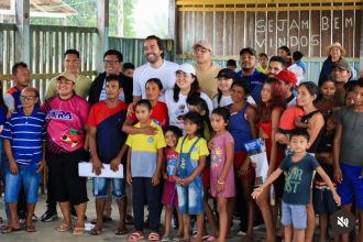 Deputado Thiago Abrahim reforça compromisso com a educação durante visita a escolas na zona rural de Maués