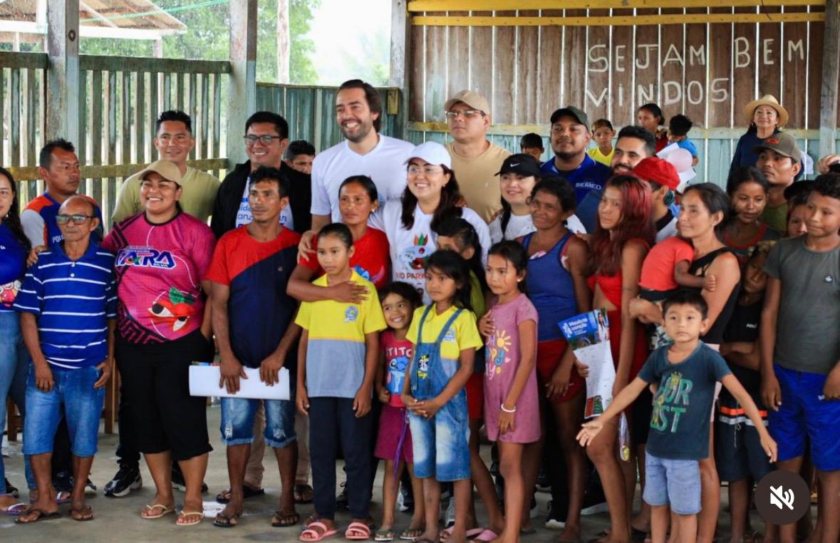 Deputado Thiago Abrahim reforça compromisso com a educação durante visita a escolas na zona rural de Maués