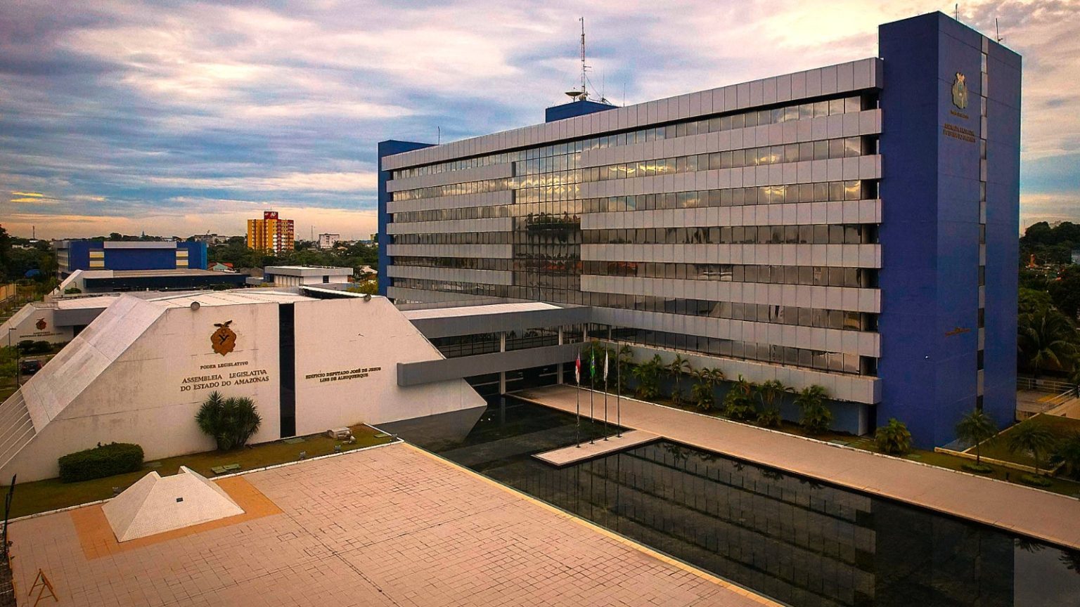 Deputados repercutem na Assembleia Legislativa forte chuva que causou alagações em Manaus