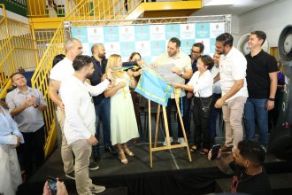Prefeitura de Manaus inaugura as escolas municipais Manoel Ferreira Marques e Erivonaldo Nunes de Oliveira