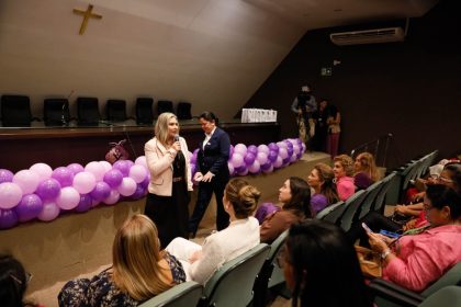 Evento da Assembleia Legislativa reúne mulheres de grupos oncológicos em ação de acolhimento e valorização feminina