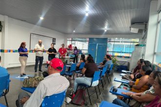 Prefeitura de Manaus leva capacitação para cuidadores de idosos ao bairro Betânia