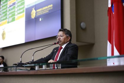 Sinésio Campos cobra revogação de lei que impõe taxas ao setor rural e diz que ‘chega de taxar quem produz’ no Amazonas