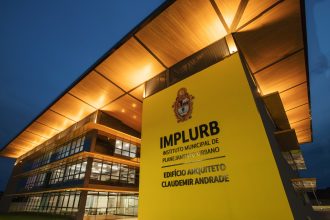 Nome de Claudemir Andrade marca nova sede do Implurb