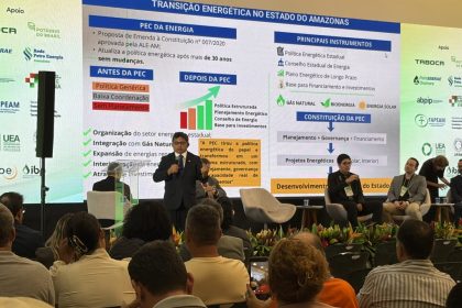 Sinésio Campos defende soberania energética durante painel do Amazonas Óleo, Gás e Energia 2026