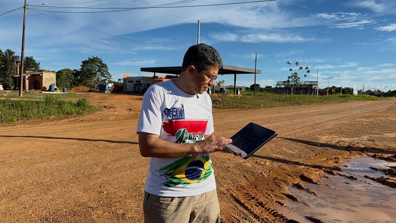 João Luiz celebra avanço na repavimentação da BR-319 após anos de mobilização
