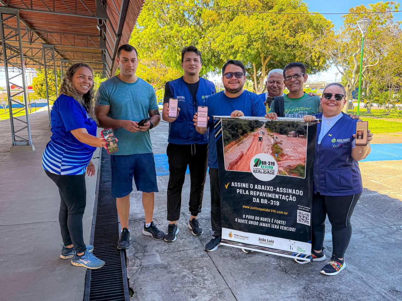 Mutirão reúne milhares de assinaturas em apoio à BR-319 em Manaus