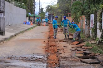 Prefeitura leva água encanada pela primeira vez à comunidade Cristo Rei