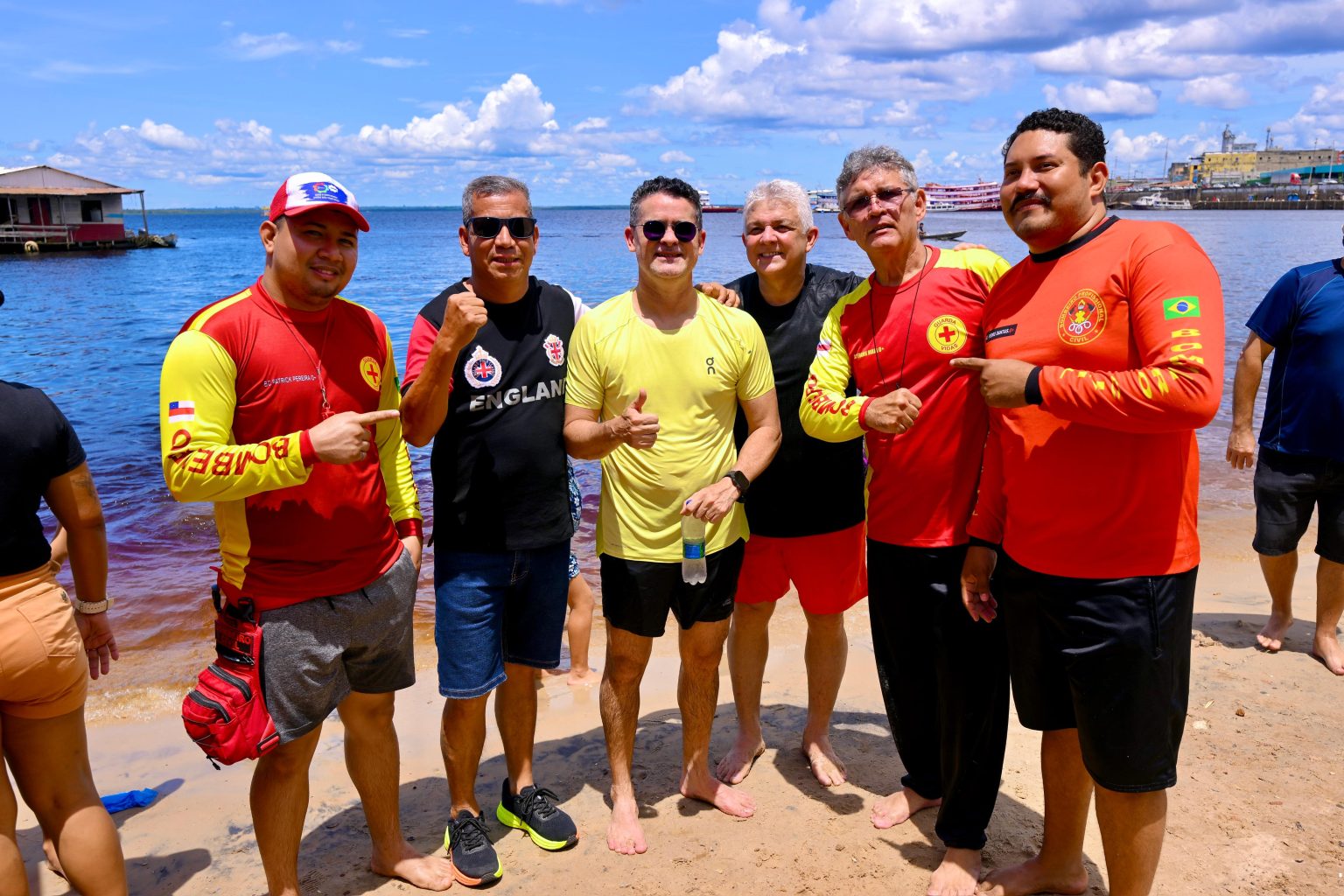 David Almeida resgata praia da Ponta Branca