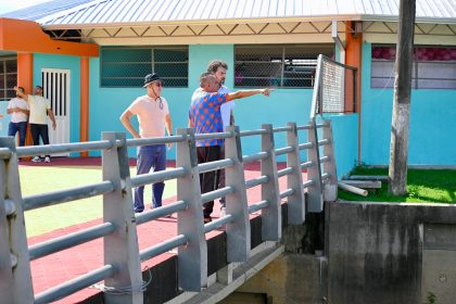 David Almeida acompanha operação ambiental no igarapé do 40 e reforça política de proteção aos rios urbanos de Manaus