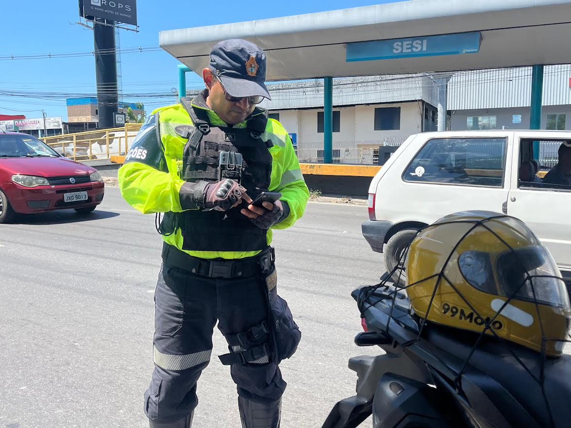 Prefeitura autua 47 condutores e remove veículos