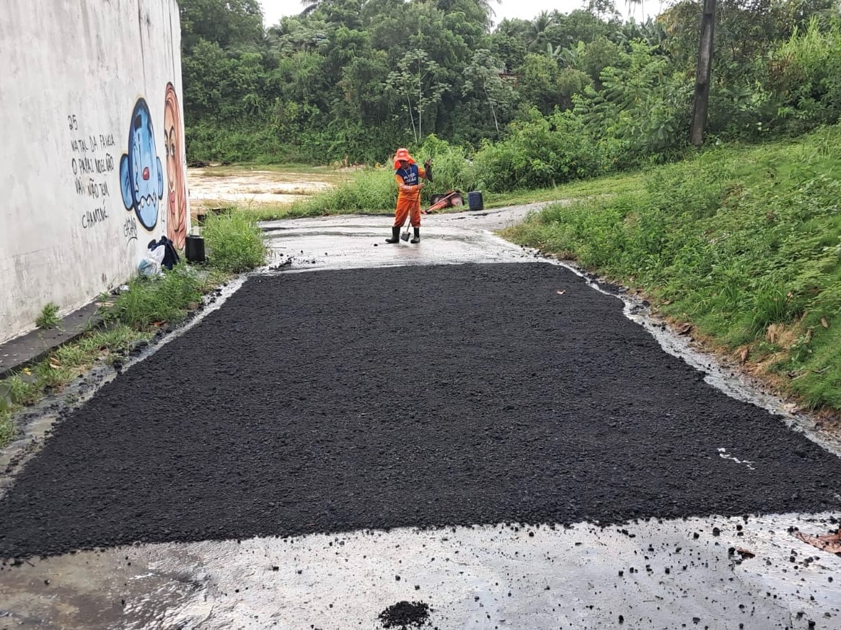 Recuperação asfáltica em bairros da zona Norte
