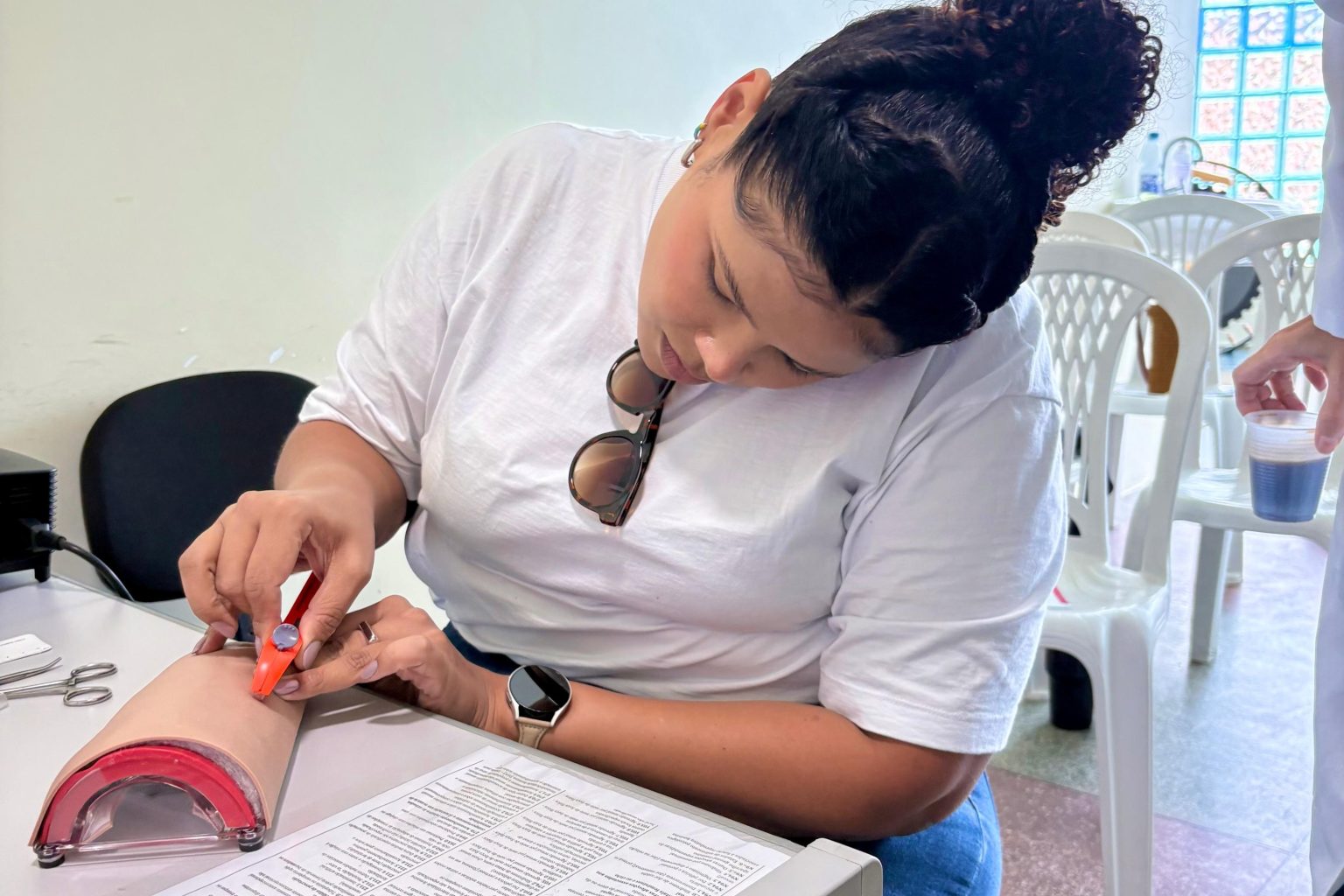 Médicos: Implante subdérmico contraceptivo