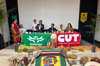 Sinésio Campos alerta que guerra internacional pode encarecer alimentos e destaca papel da Amazônia na segurança alimentar do Brasil