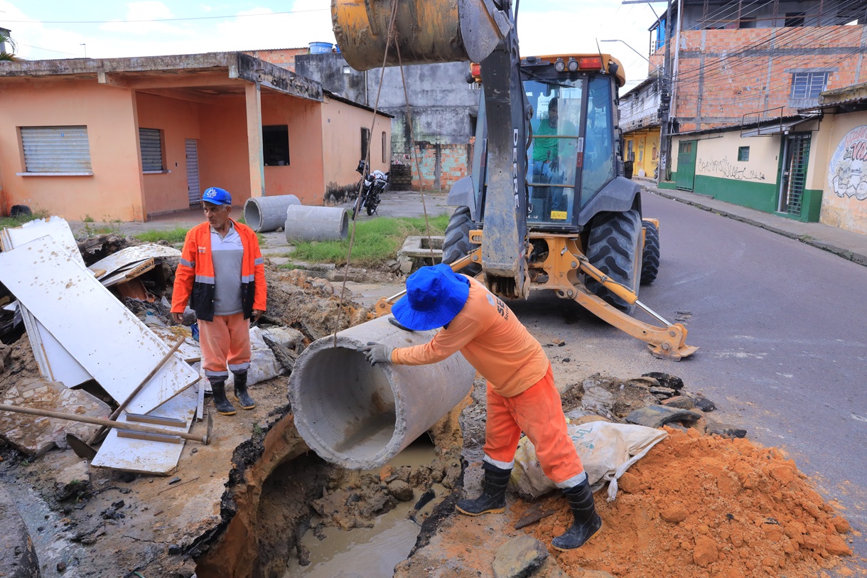 Prefeitura de Manaus fortalece infraestrutura no Novo Aleixo com obra de drenagem e garante mais segurança à população