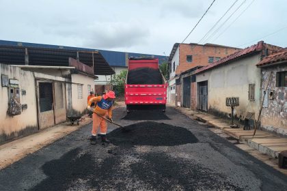 Prefeitura de Manaus recupera rua na comunidade Parque São Pedro e melhora mobilidade no Tarumã