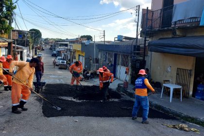 Prefeitura de Manaus intensifica recuperação viária no São José Operário e melhora tráfego na zona Leste