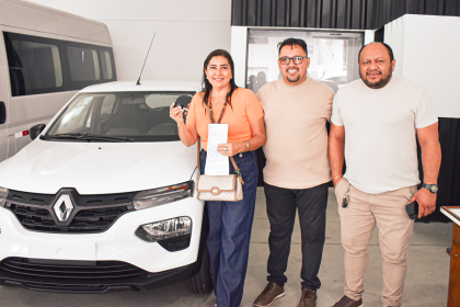 Prefeitura entrega prêmios da campanha “Final de Ano Premiado” nas galerias populares