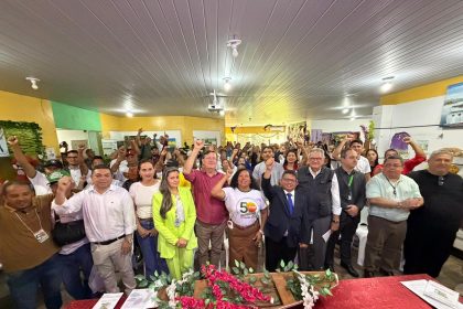 Sinésio Campos reforça protagonismo do setor primário e cobra valorização da classe trabalhadora em ato com a Fetagri-AM