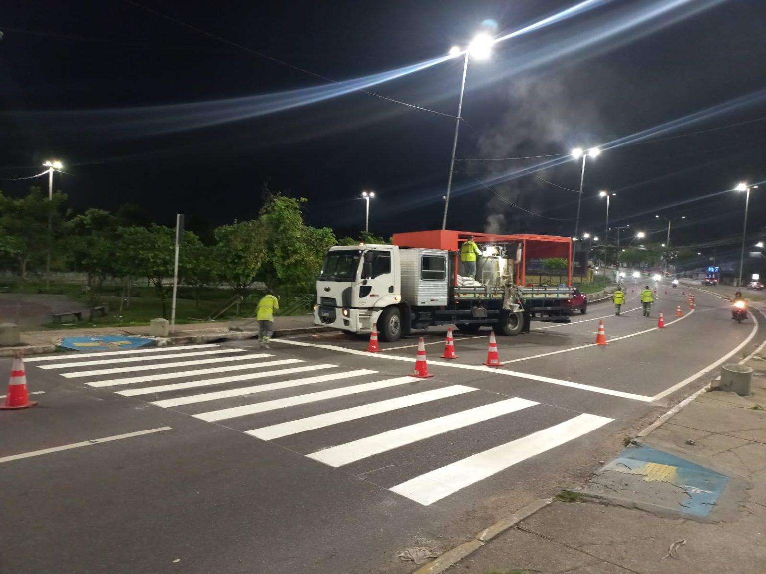 Prefeitura de Manaus intensifica sinalização viária em três zonas da capital