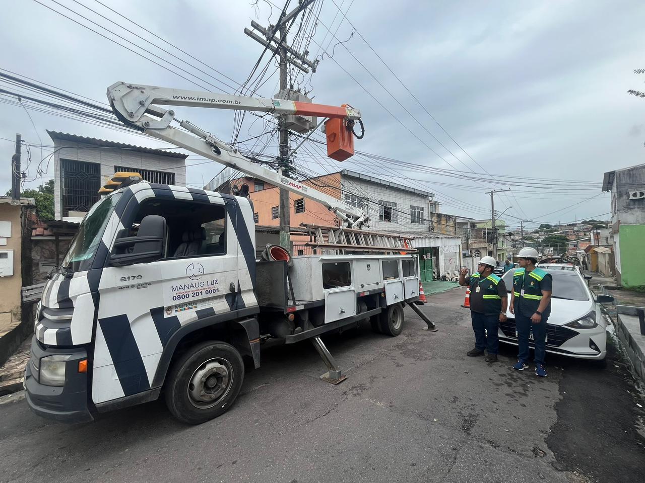 Prefeitura de Manaus amplia capacidade da iluminação pública em ruas do bairro São Francisco
