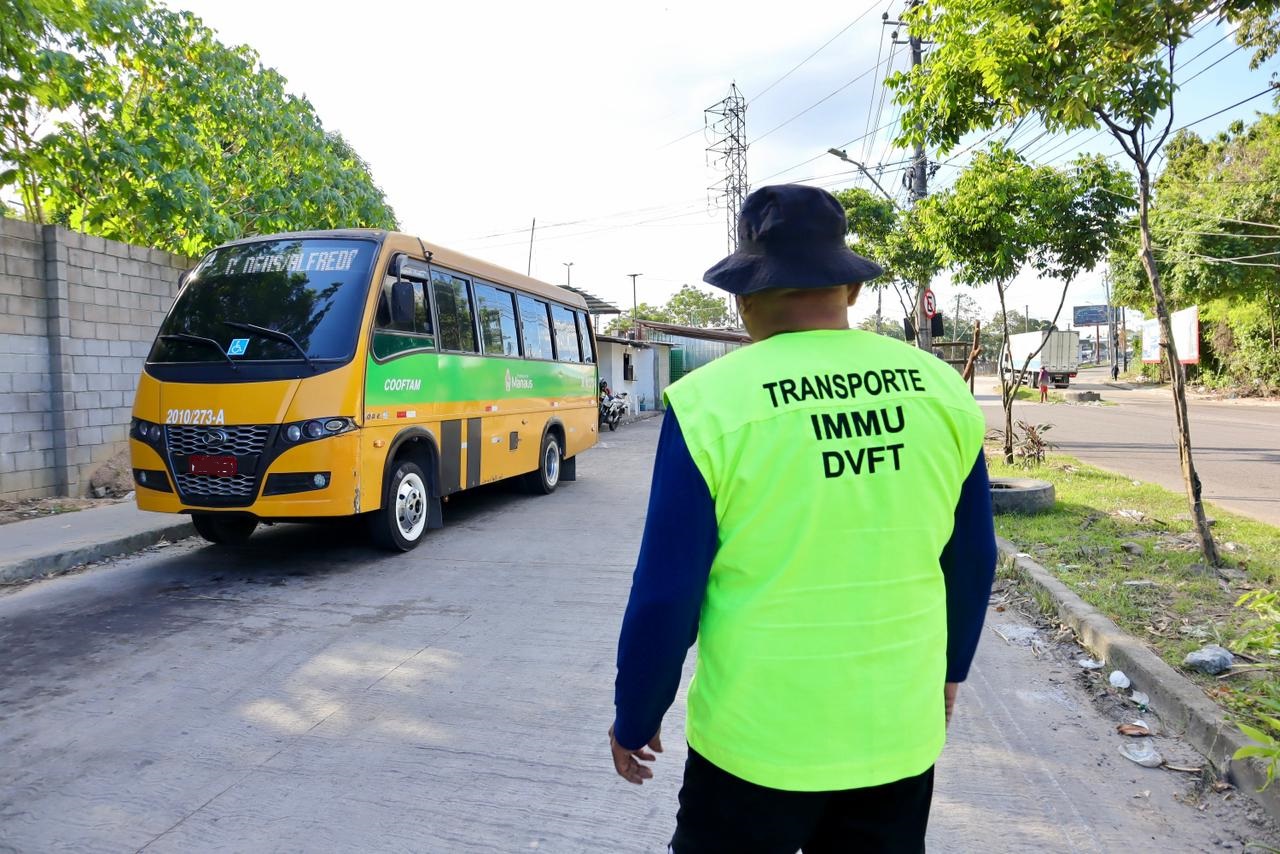 Prefeitura fiscaliza transporte irregular nas zonas Oeste e Sul