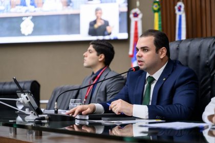 Roberto Cidade alerta sobre lei estadual que exige clareza sobre formas de pagamento em postos de combustíveis