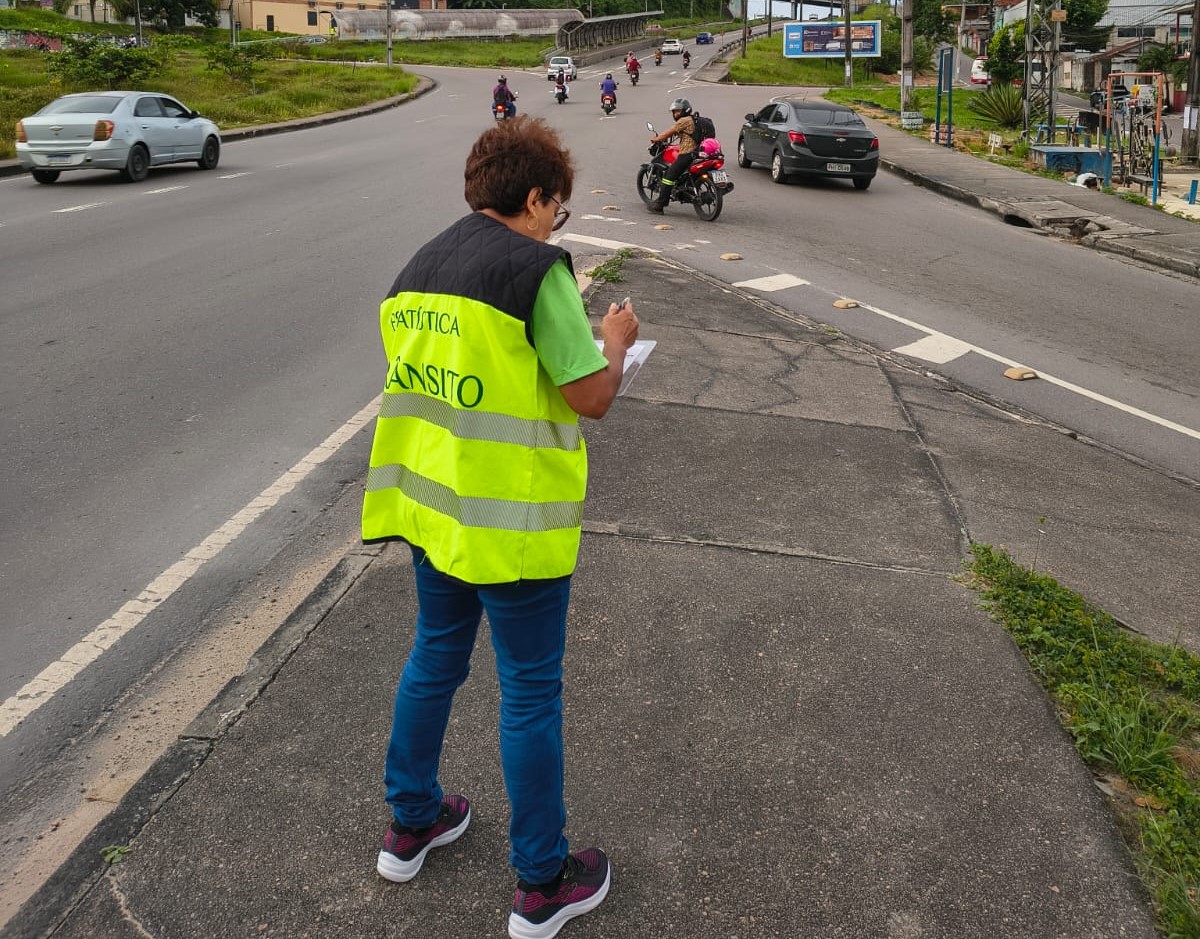Prefeitura promove pesquisa de veículos na avenida das Torres